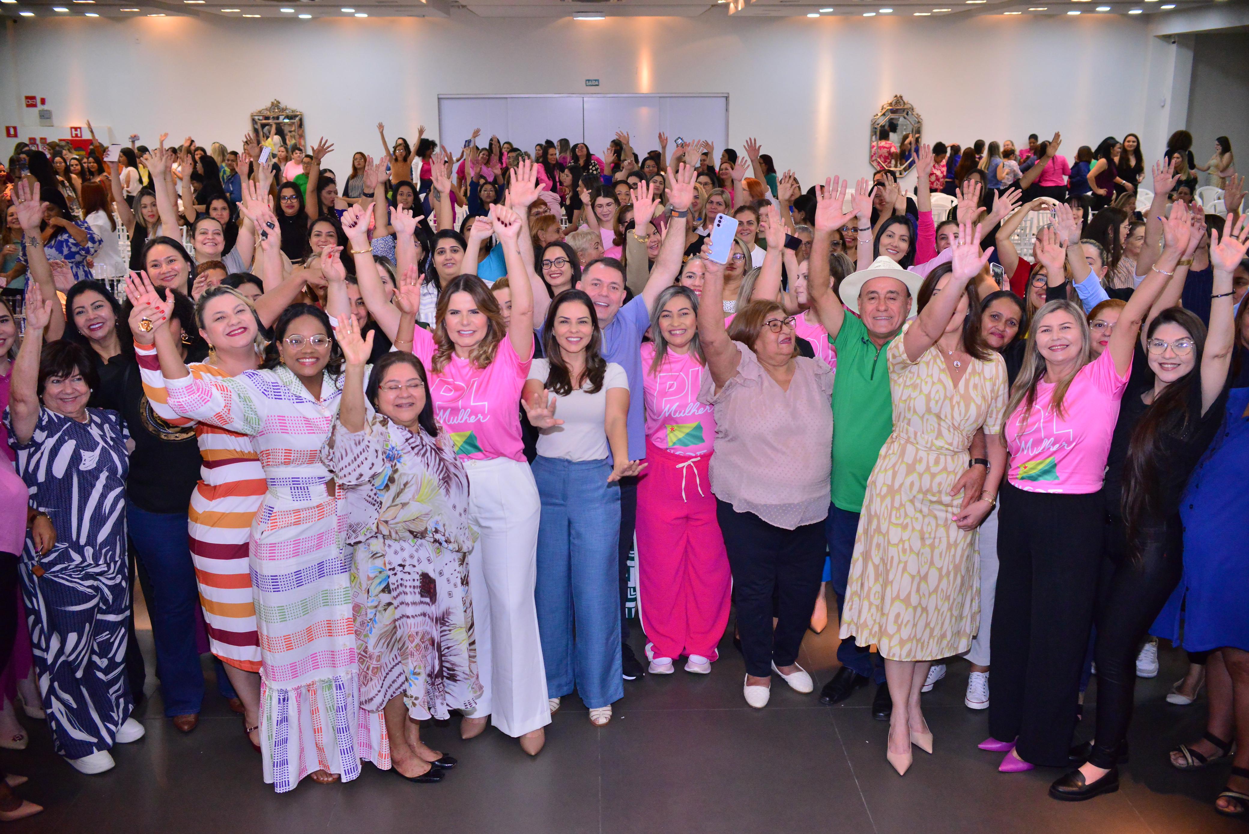 Mulheres com Bocalom: lideranças femininas lotam Afa Jardim e recebem mensagem de Michelle Bolsonaro